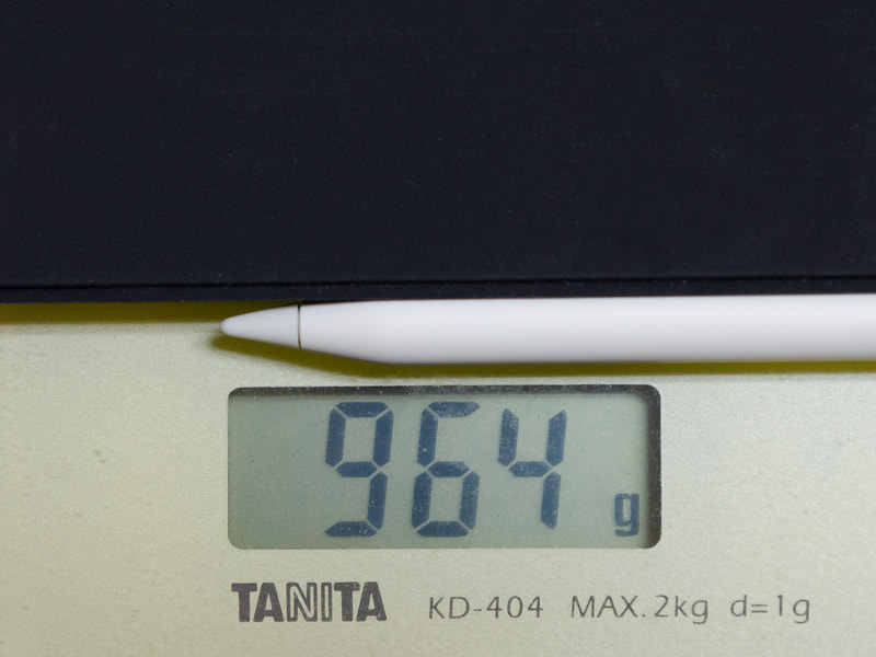 本体、Smart Folio、Apple Pencil2の合計重量964gと1kg未満に収まる