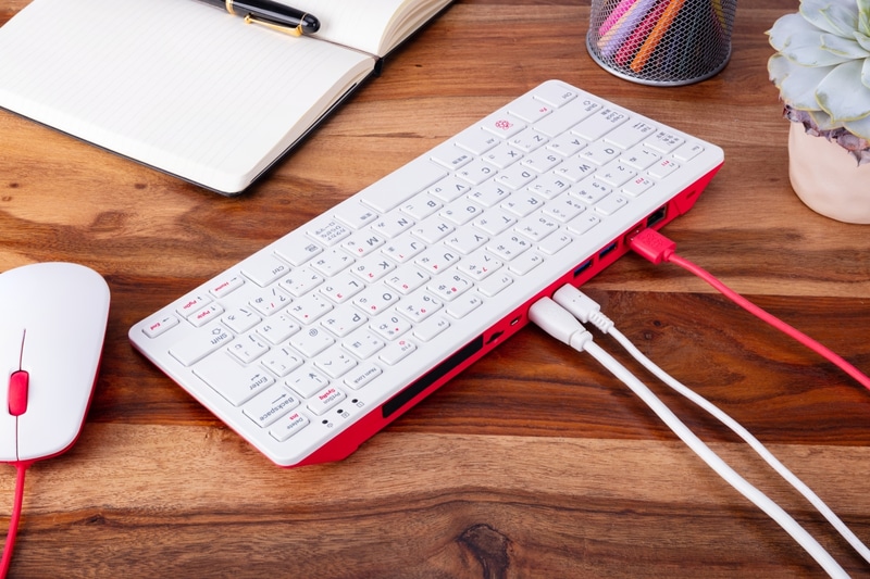 Raspberry Pi 400日本語キーボード版