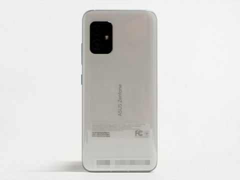 西川和久の不定期コラム】おサイフケータイ対応を果たした「Zenfone 8