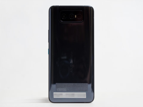 西川和久の不定期コラム】おサイフケータイ対応を果たした「Zenfone 8