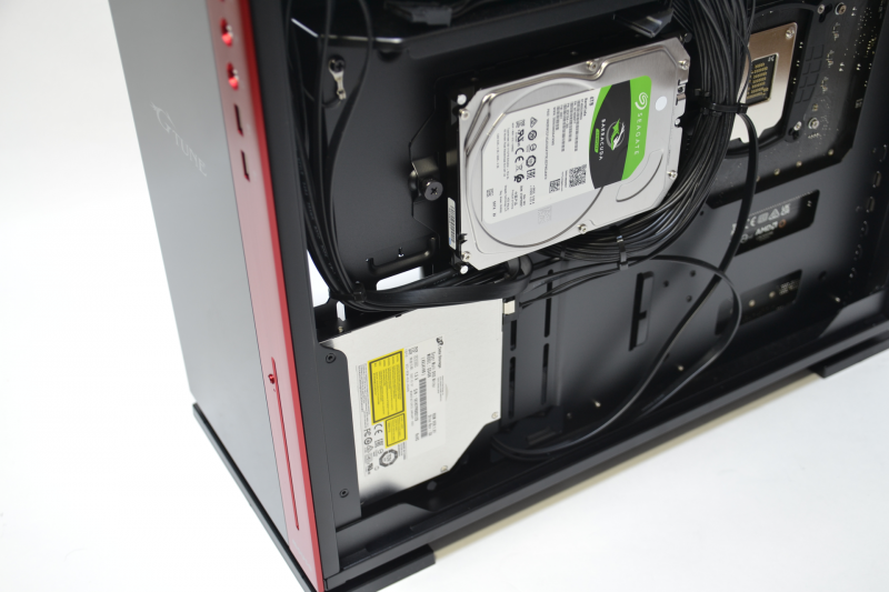 DVDスーパーマルチは日立LGデータストレージ製「GS40N」