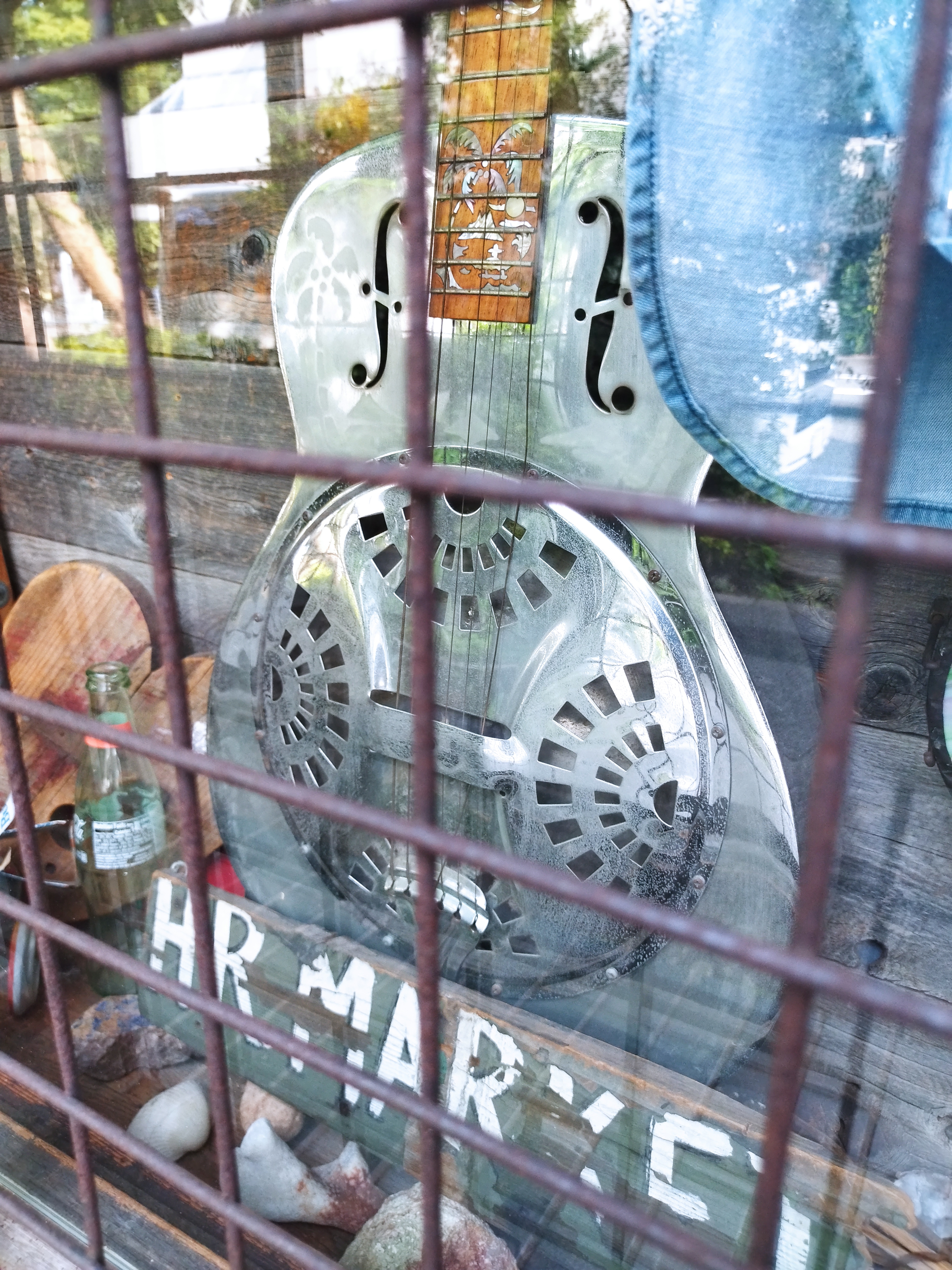 モデル:<a href="https://twitter.com/akane95ai" class="n" target="_blank">茜音愛</a>