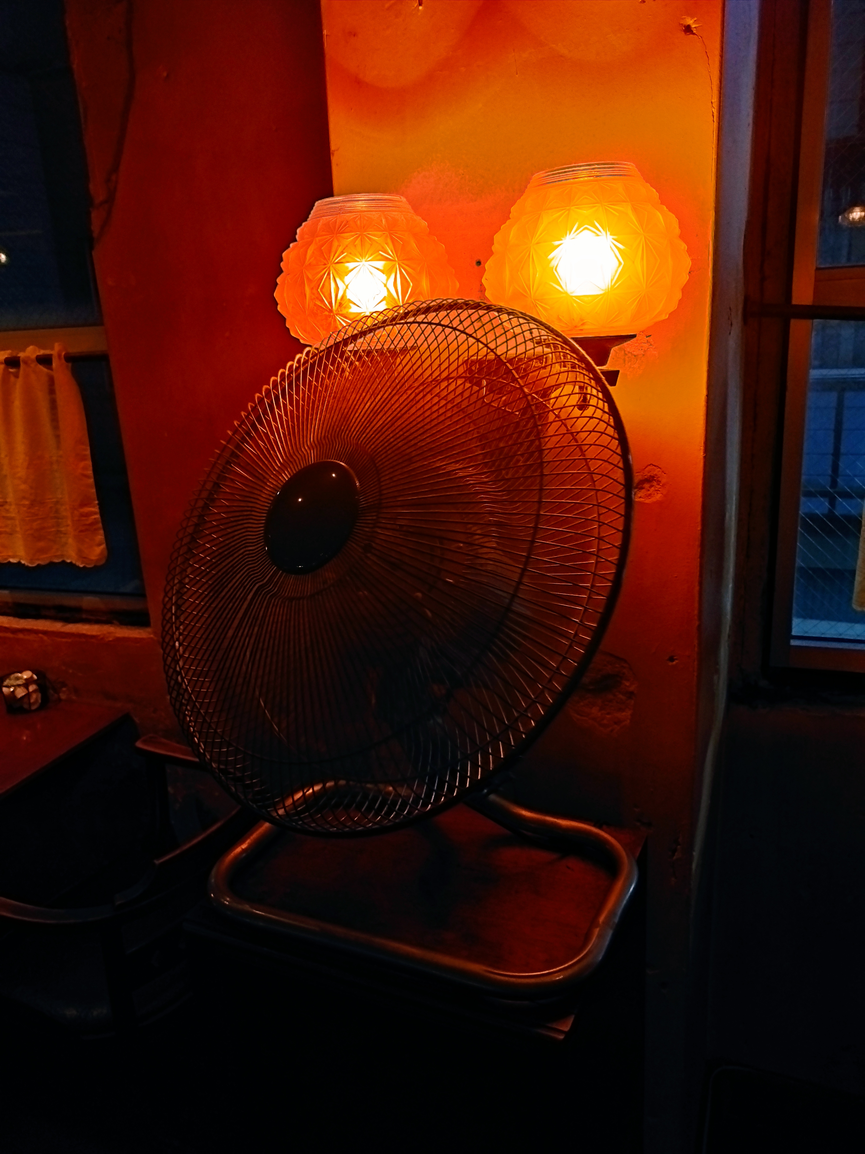 モデル:<a href="https://twitter.com/akane95ai" class="n" target="_blank">茜音愛</a>