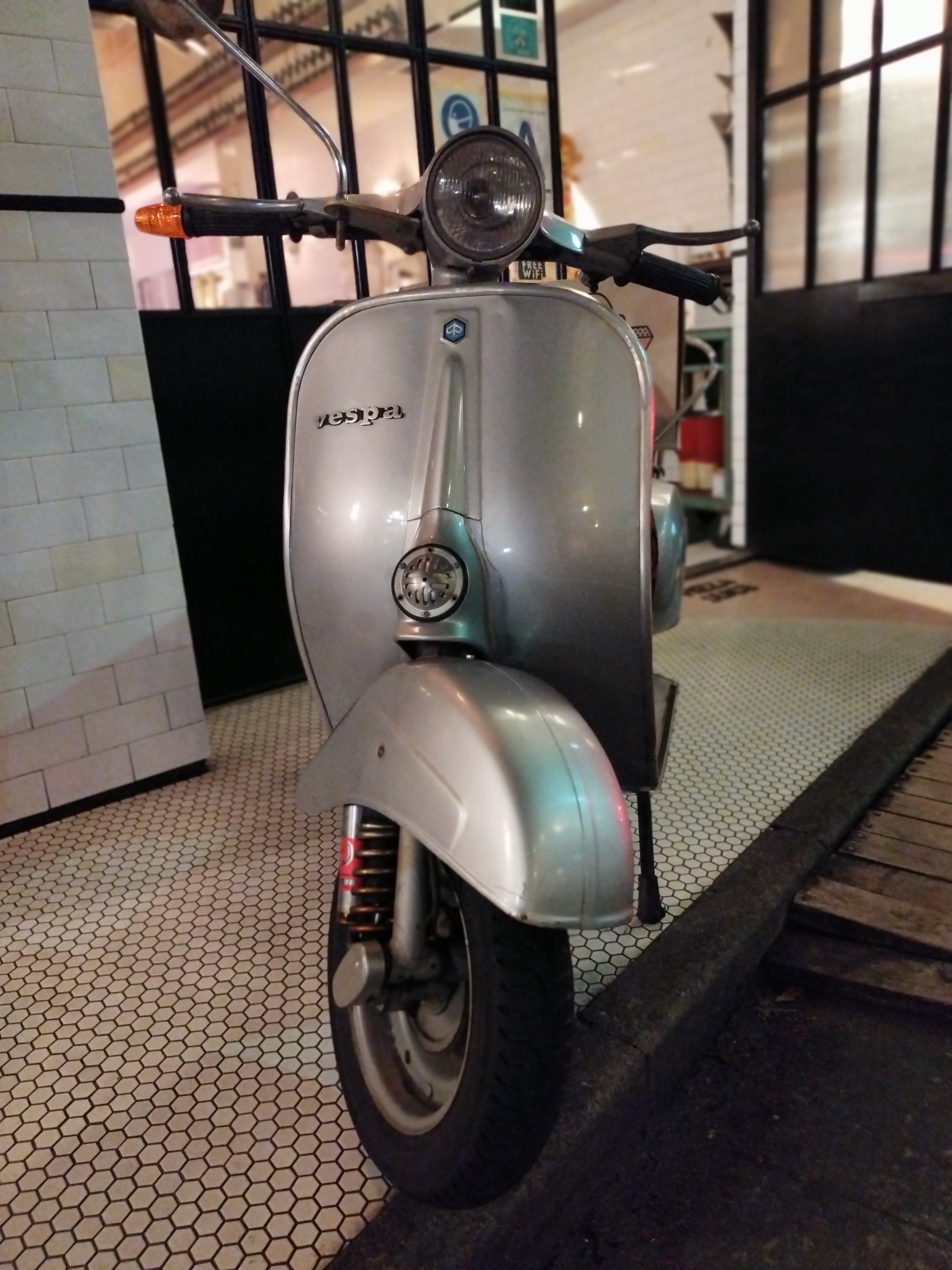 モデル:<a href="https://twitter.com/akane95ai" class="n" target="_blank">茜音愛</a>