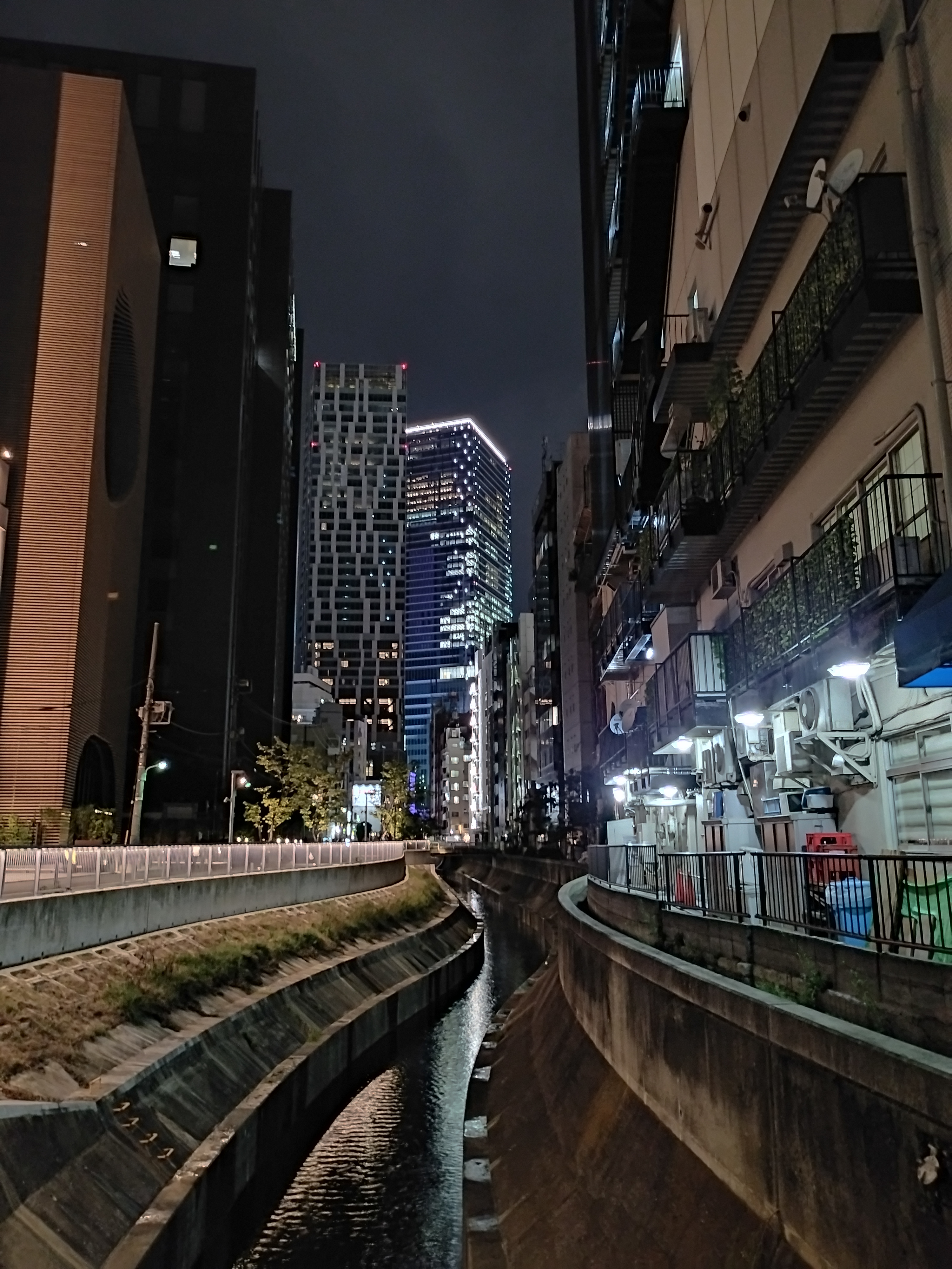 モデル:<a href="https://twitter.com/akane95ai" class="n" target="_blank">茜音愛</a>