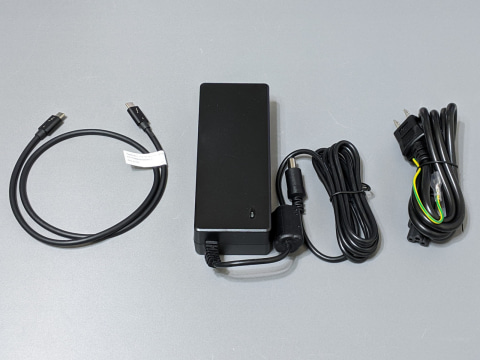 やじうまミニレビュー】Ankerの小型Thunderbolt 4ドックを試す。高速