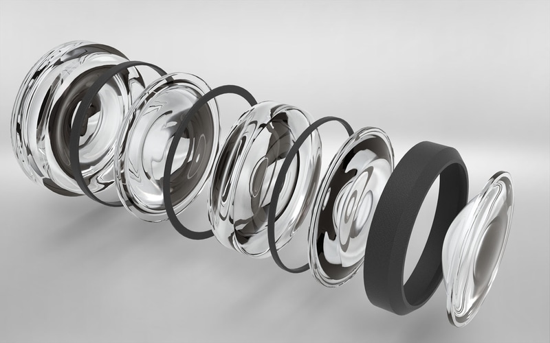 非球面を含む合計10枚のレンズからなる光学系