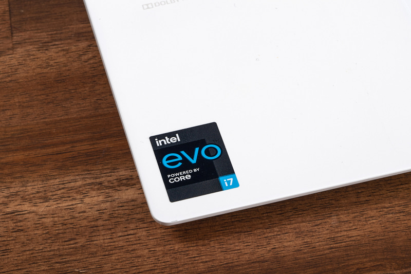 インテル Evo プラットフォーム対応モデル