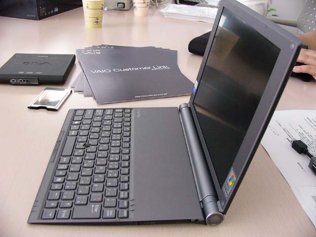 <a href="https://pc.watch.impress.co.jp/docs/2004/0701/sony2.htm">type 505 EXTREME</a>