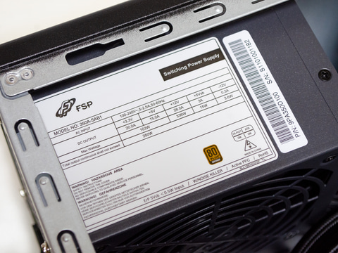 Core i7-11700搭載の水冷式ミニタワーPC「ユニットコム STYLE-M056