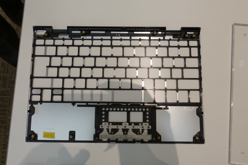 新SX14のキーボードのフレーム