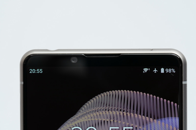 前面カメラは800万画素センサー採用で、こちらもXperia 1 IIIと同じ仕様