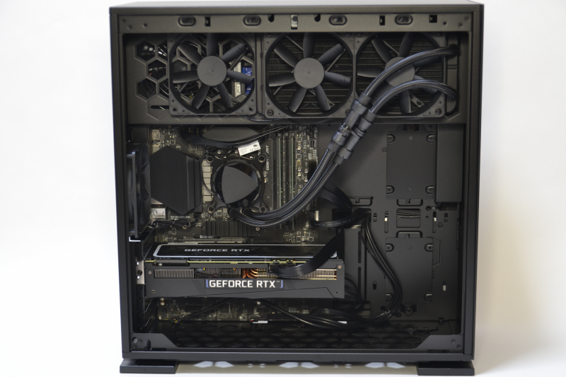 左サイドパネルを開けたところ