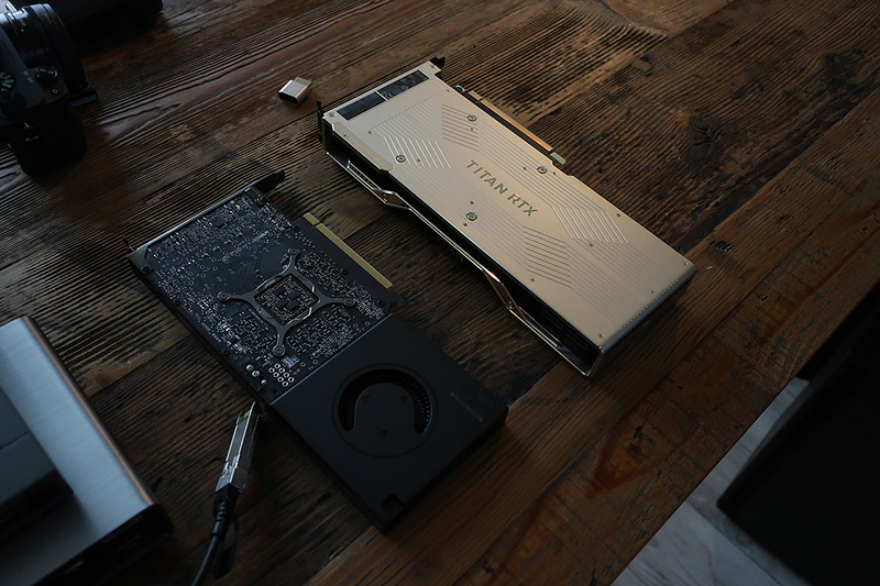 事務所にはTITAN RTXやA4000なども転がっていた