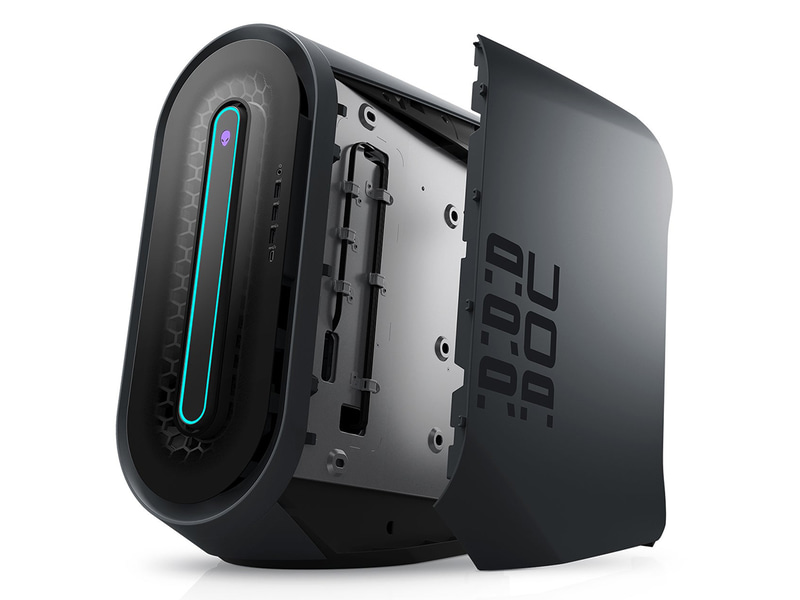 右側面にはケーブルマネジメント用スペースを用意