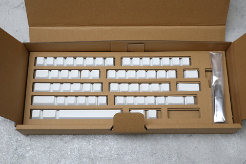 レビュー】「HHKB Professional HYBRID Type-S雪」開封レポート。無