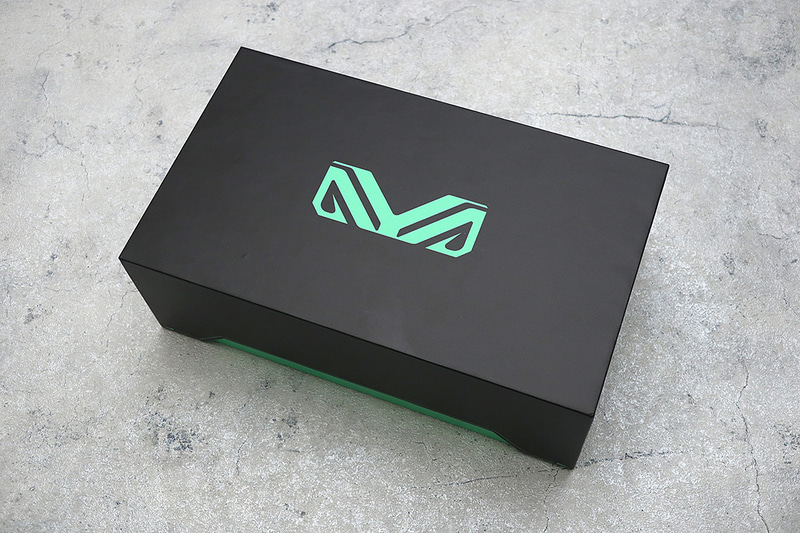 AYA NEO 2021の製品パッケージ