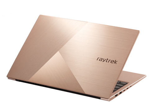 ドスパラ、所有欲を満たすデザインにこだわった14型ノート - PC