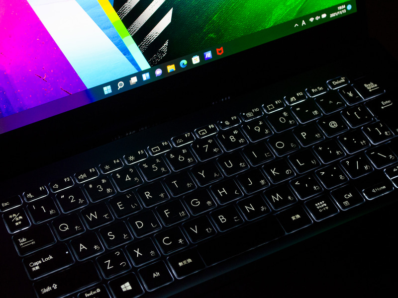 キーボードバックライトはオフ+3段階