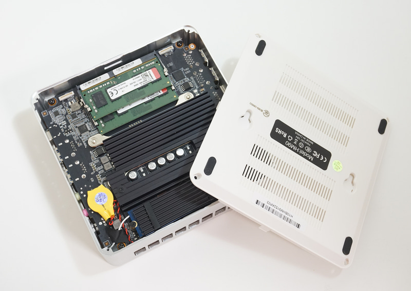 底面のネジを外すと、このように底面が外せる