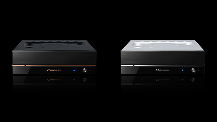 BDR-S13J-X(左)、BDR-S13JBK(右)