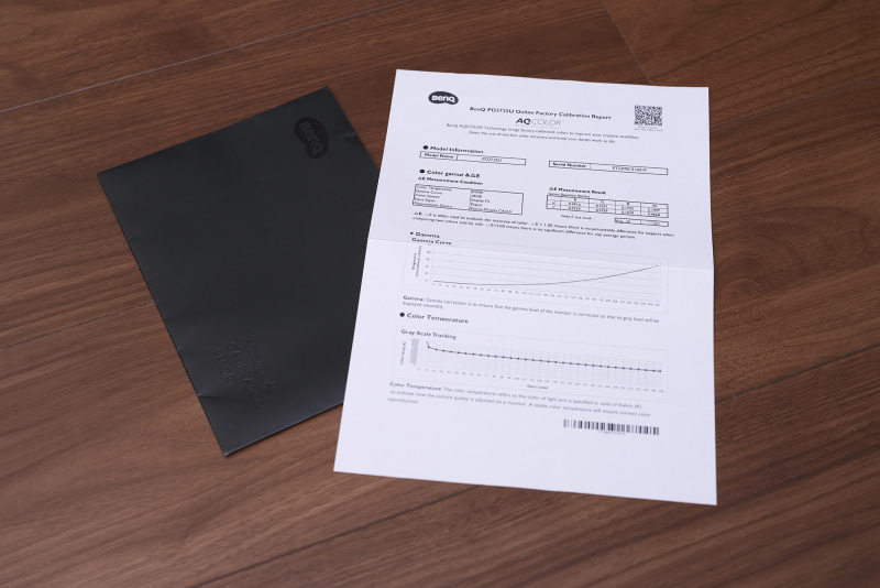 本製品は出荷前に画質の調整が済んでおり、製品個別にキャリブレーションレポートが添付されている。色が大事なのは分かっているけど、自分でキャリブレーションするのはめんどうという方や、キャリブレータに追加コストをかけられないという方にピッタリ