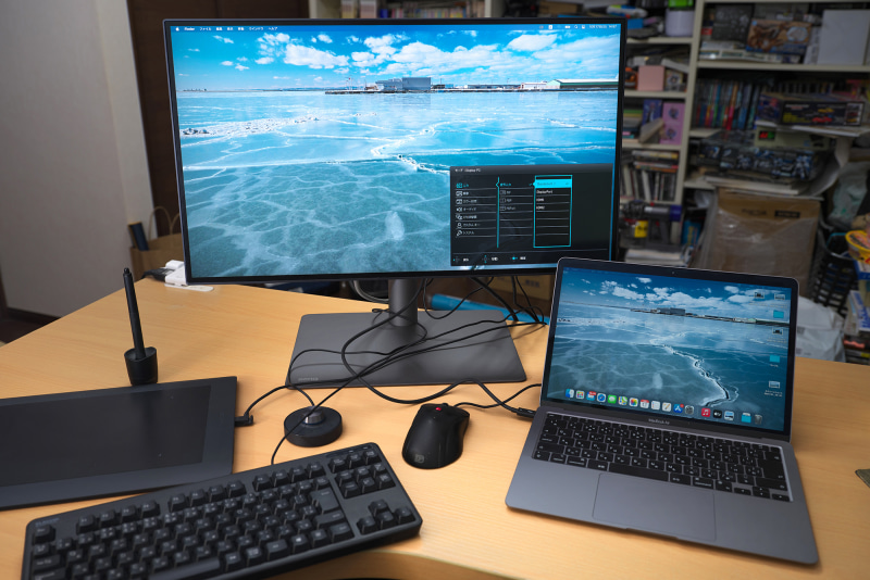 本製品はKVM機能も備えており、Thunderbolt 3対応のノートPCなどを接続した場合は、デスクトップPCとキーボード、マウスの共用が可能となる