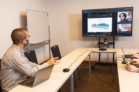 Web会議したくなる会議室にするには!? アイ・オー・データの“3種の神器