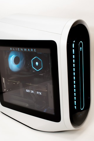 Hothotレビュー】見た目もインパクト大。第12世代Core/RTX 30搭載