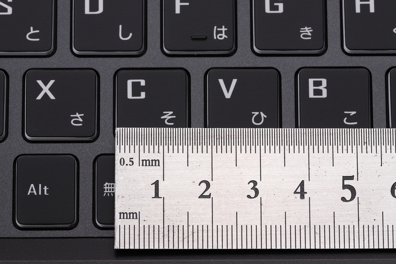 キーピッチは約19mm