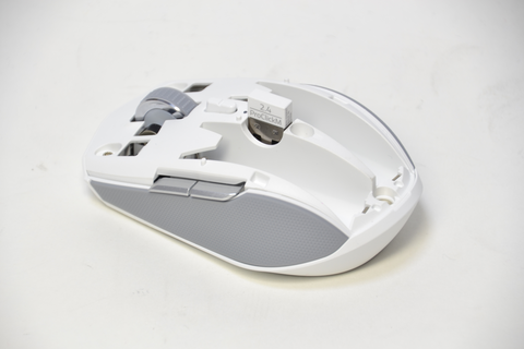 やじうまミニレビュー】家でも外でもゲームでも。万能小型