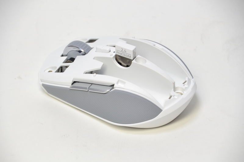 USBドングルは本体に収納できる