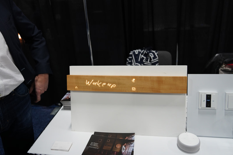 mui Labのデモ、Wake upと手書きして送信するとランプが点く