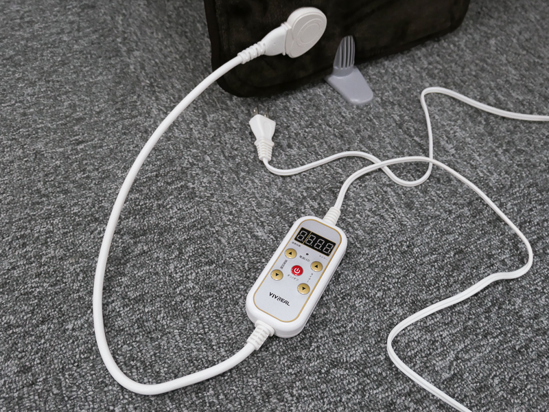 電源コードを取り付ける