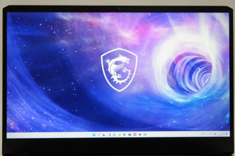 ディスプレイは17.3型のフルHD。リフレッシュレートは360Hz