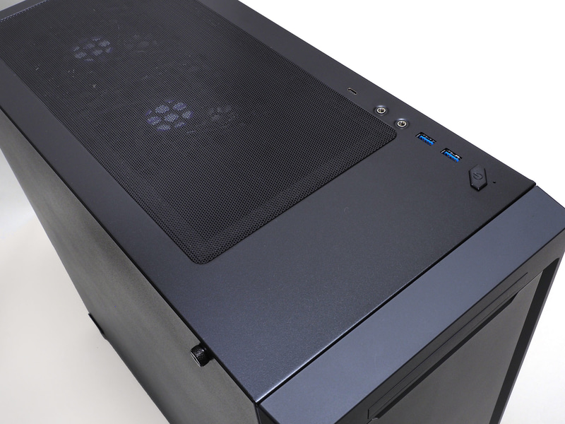 天板部にはフロントインターフェイス