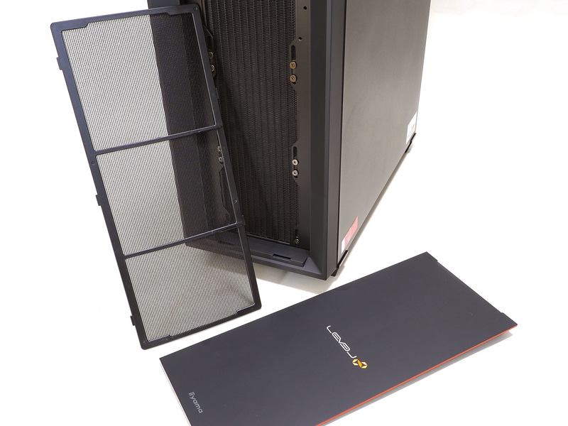 カバーパネルを外してフィルタメンテナンスが可能