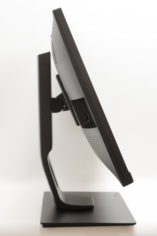 チルトは上方向20度、下方向4度