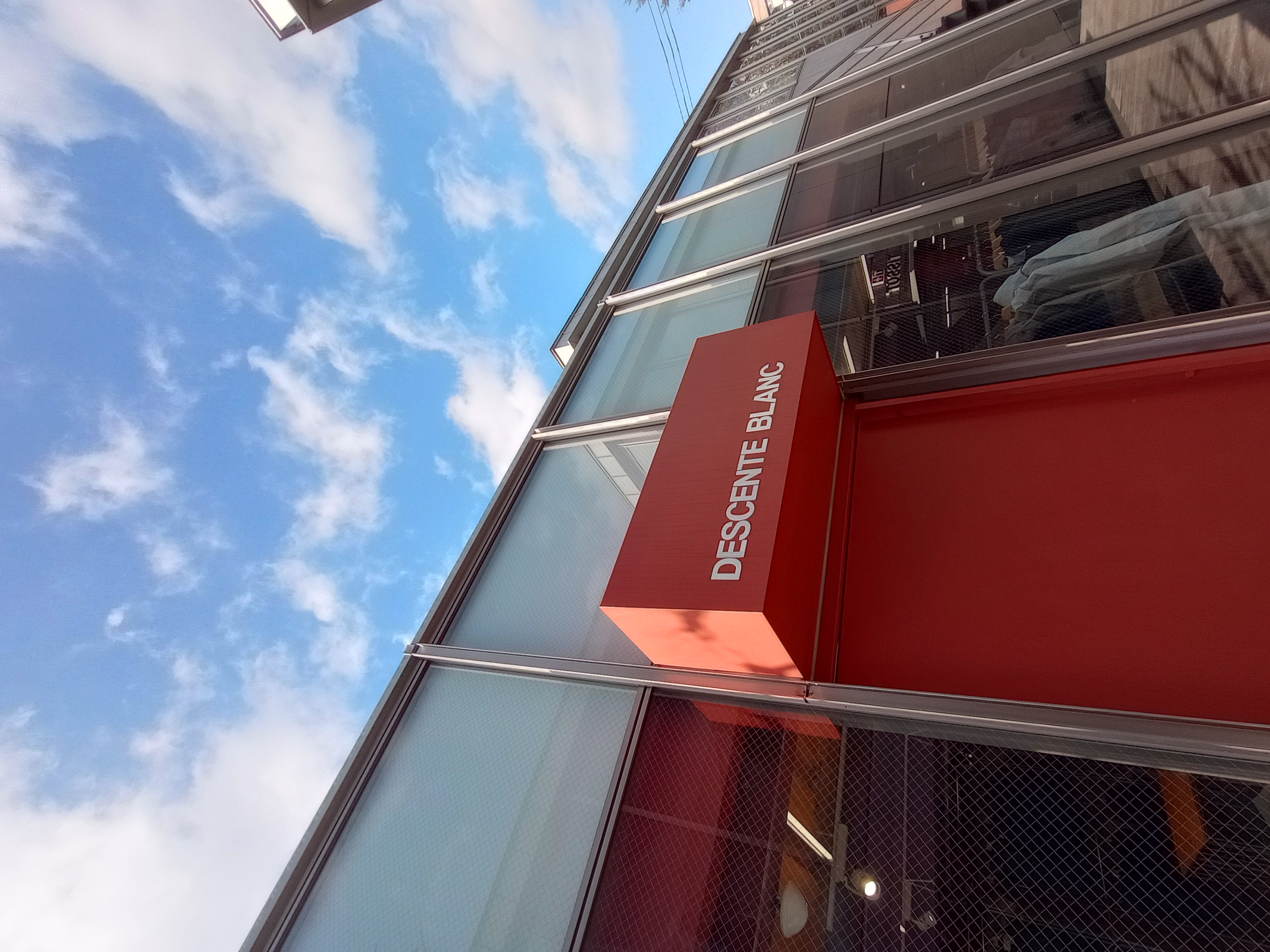 モデル:<a href="https://twitter.com/harukaofficial_" class="nn" target="_blank">春霞</a>＠<a href="http://net-age.co.jp/" class="n" target="_blank">NET-AGE</a>