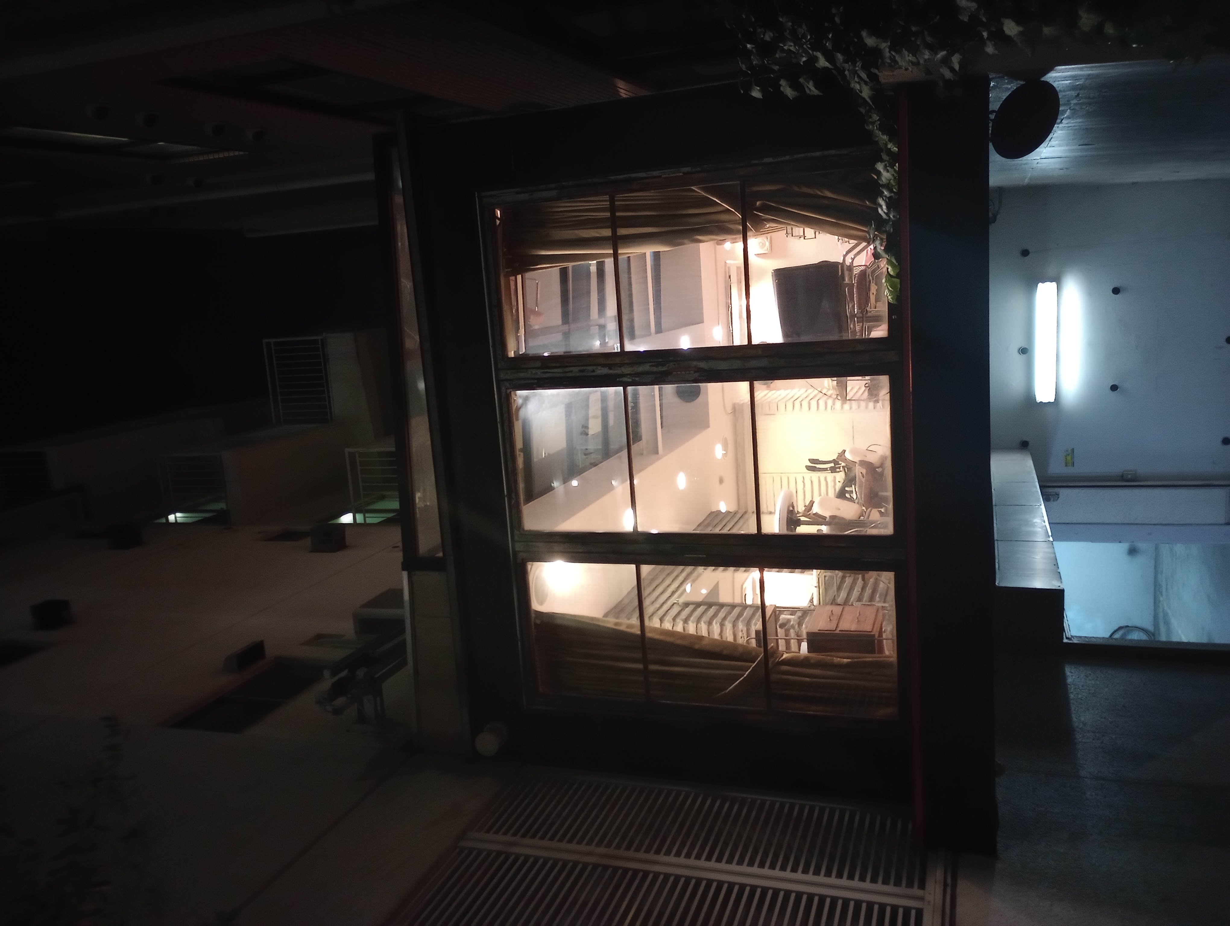 モデル:<a href="https://twitter.com/harukaofficial_" class="nn" target="_blank">春霞</a>＠<a href="http://net-age.co.jp/" class="n" target="_blank">NET-AGE</a>