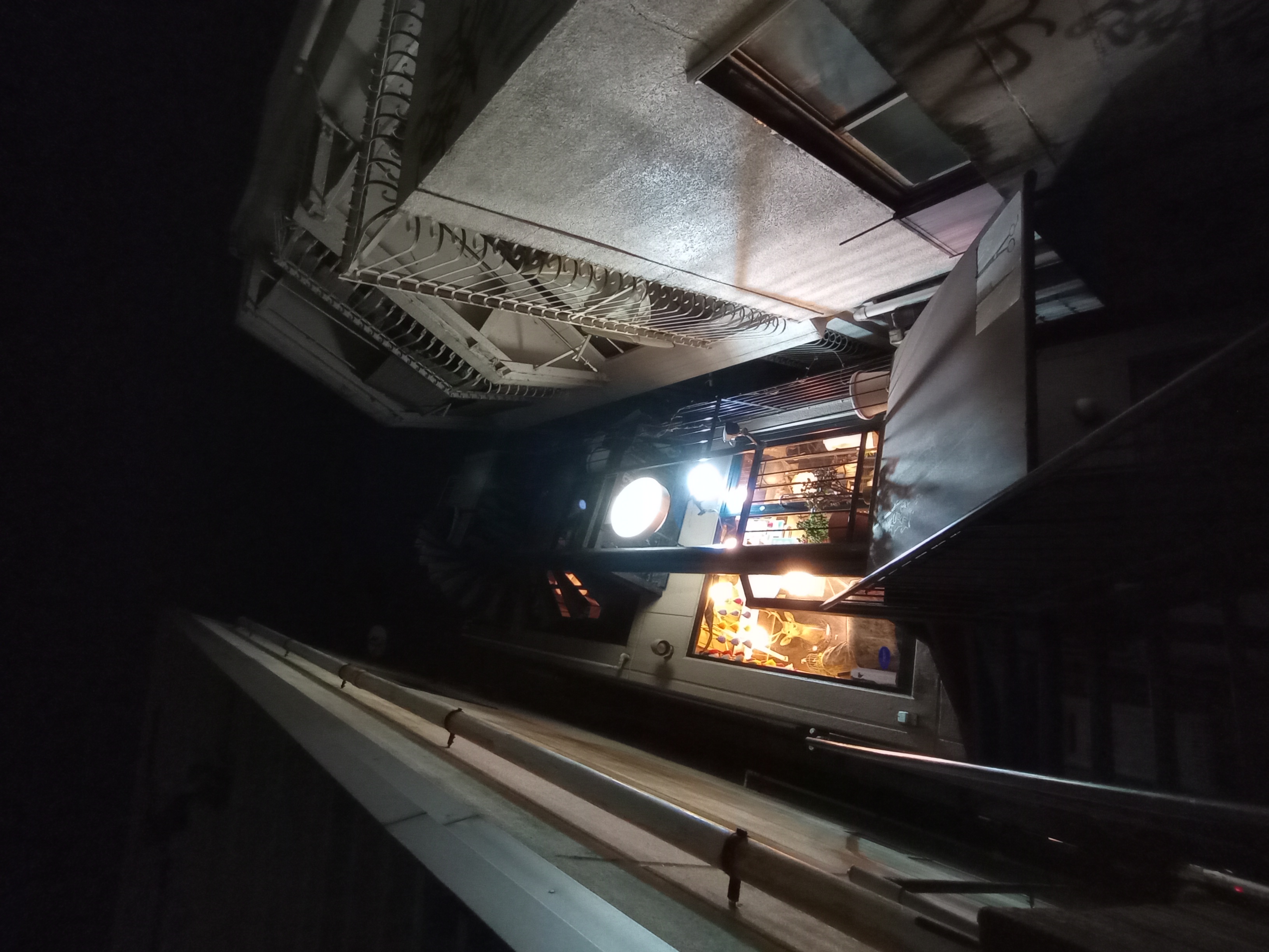 モデル:<a href="https://twitter.com/harukaofficial_" class="nn" target="_blank">春霞</a>＠<a href="http://net-age.co.jp/" class="n" target="_blank">NET-AGE</a>