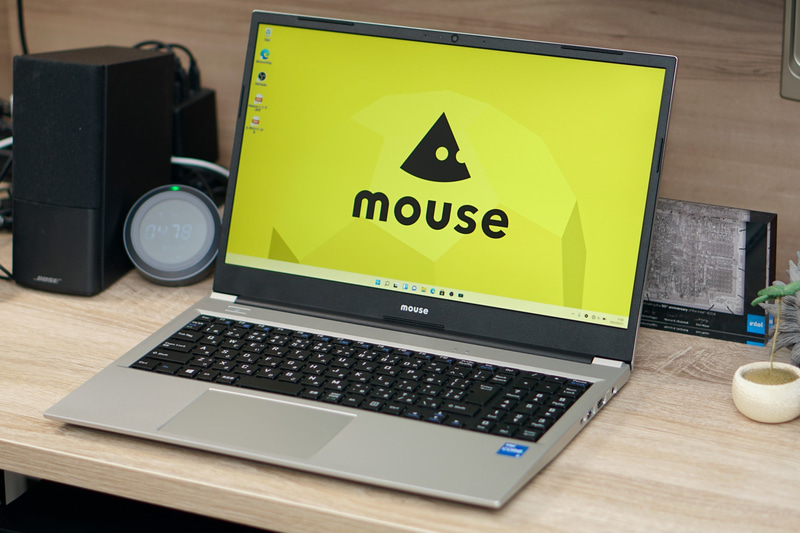 マウスコンピューター製ノート「<a href="https://www.mouse-jp.co.jp/store/g/gmouse-b5-i5/" class="n" target="_blank">mouse B5-i5</a>」