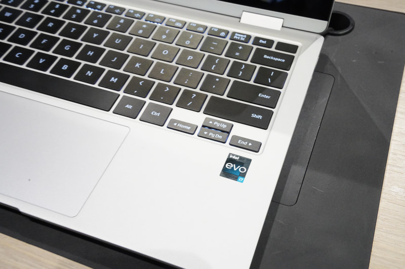 13.3型のキーボード