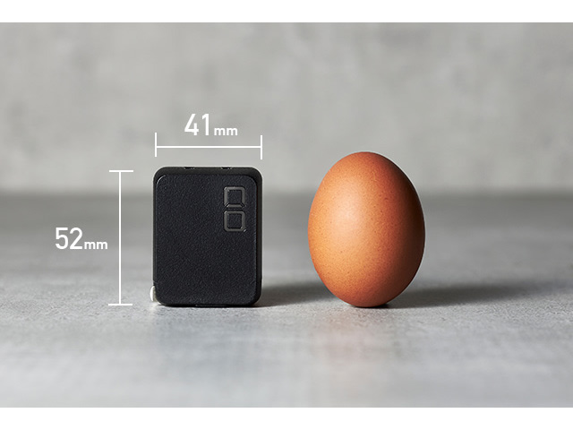 コンパクトながら65W出力に対応する