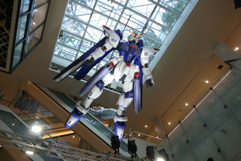 「フリーダムガンダム」のバルーン<br>© 創通・サンライズ