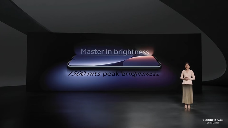 ディスプレイはピーク時輝度1,500cd/平方mを発揮