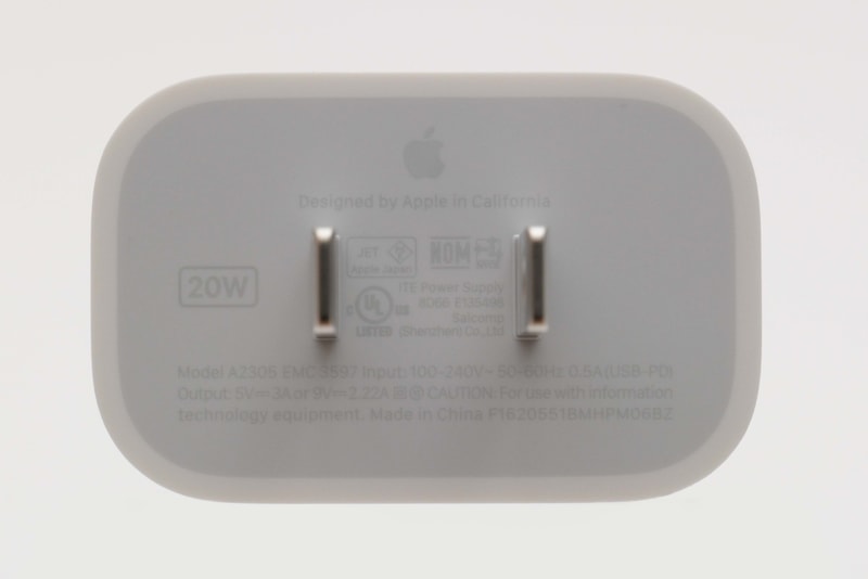 20W USB-C電源アダプタの仕様は、入力100-240V～0.5A、出力5V/3A、9V/2.22A、容量20W