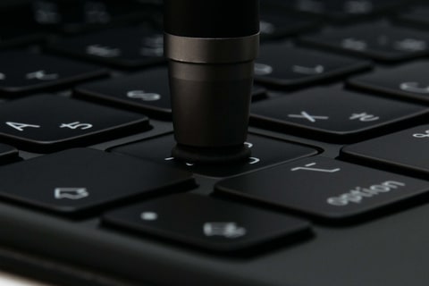 Hothotレビュー】iPad Air(第5世代)は、機能は割り切っても処理性能に