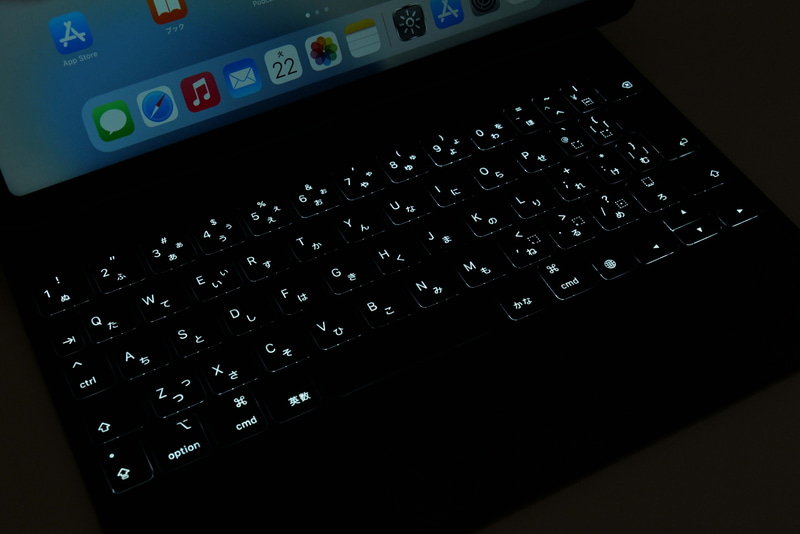 Magic Keyboardはキーボードバックライトを内蔵
