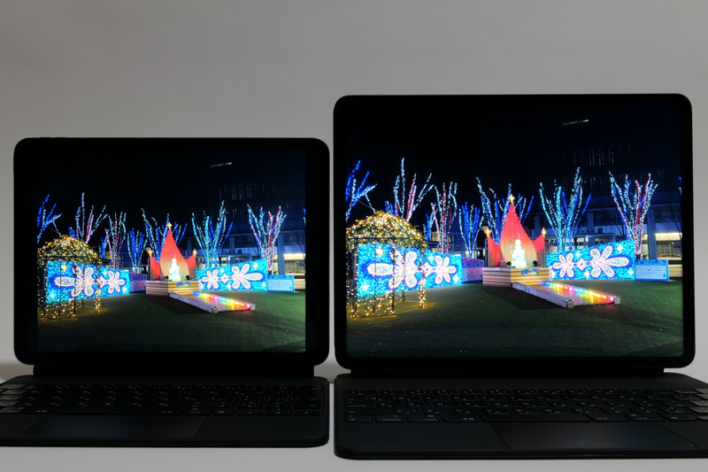 左がiPad Air、右がミニLEDバックライト内蔵「Liquid Retina XDRディスプレイ」を採用した12.9インチiPad Pro。12.9インチiPad Proの方が階調表現は豊かだが、並べて比較しなければ気にならないぐらいの違いだ